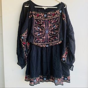 UmGee Embroidered Romper Sz M